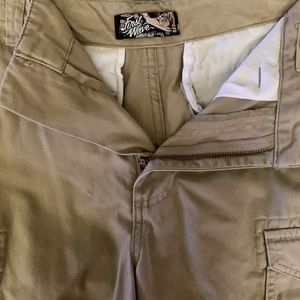First Wave boys cargo shorts size 18